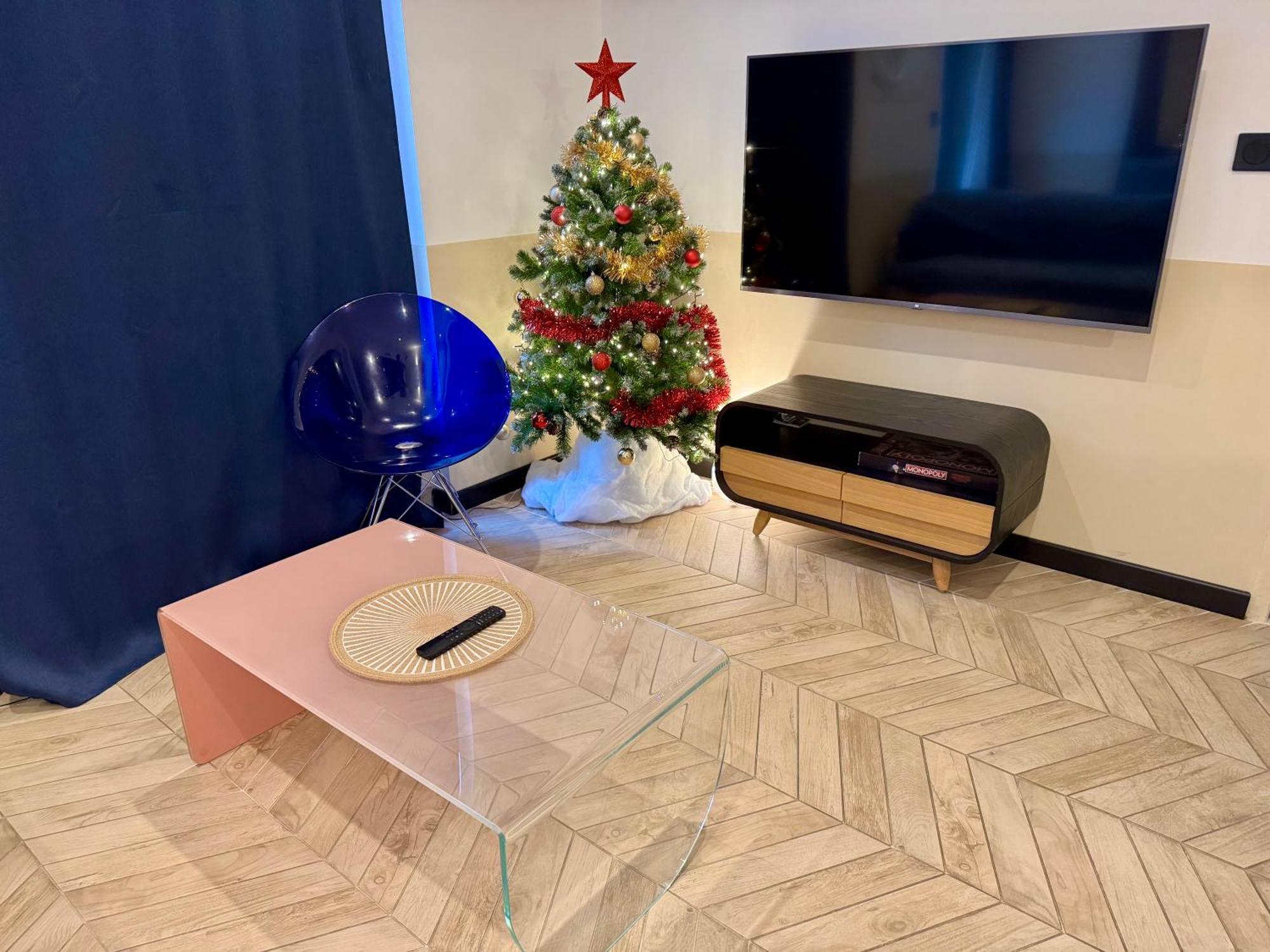 Roma Divine Home Cinema Et Jardin Ним Екстериор снимка